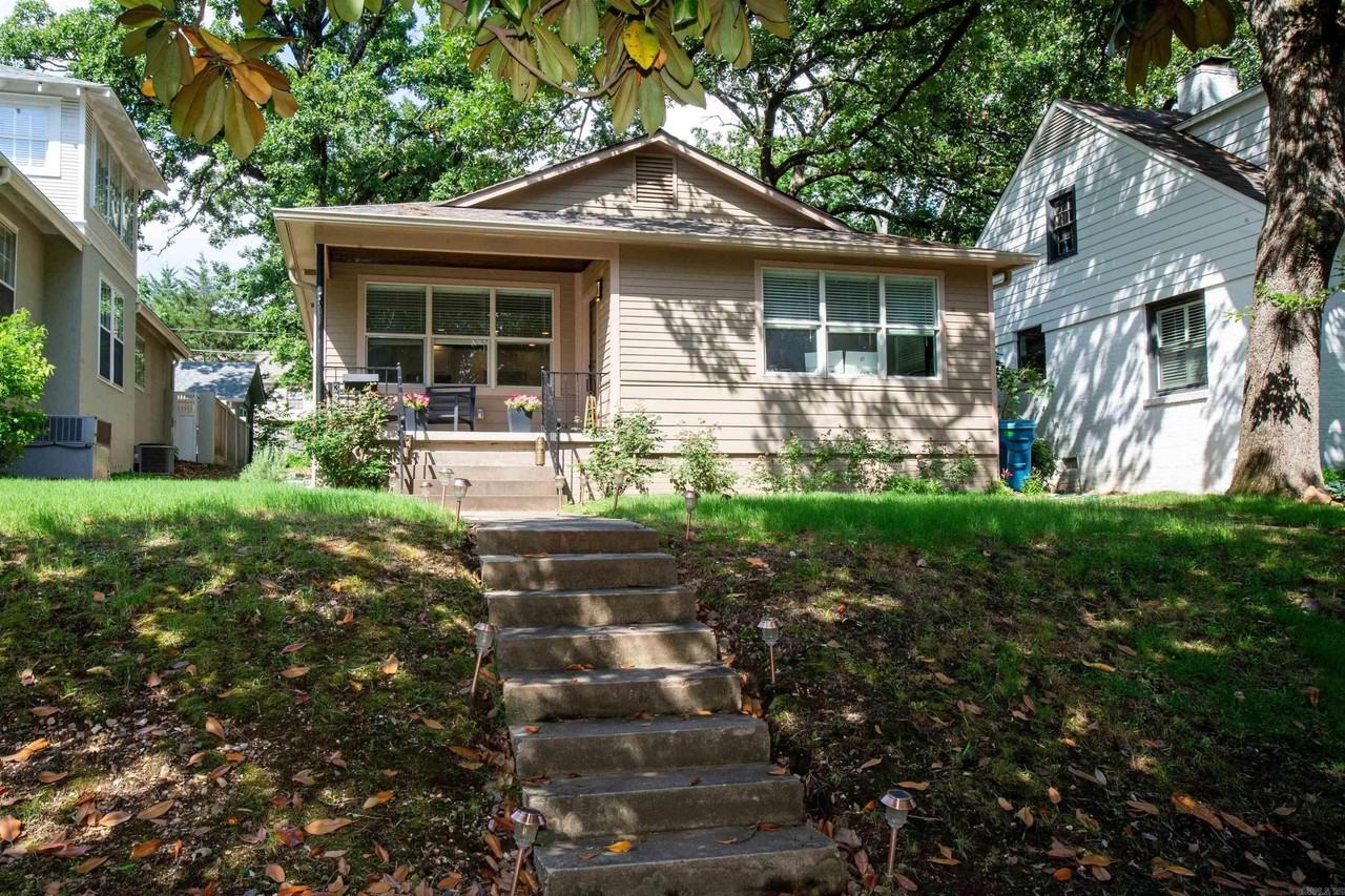 325 Midland St - Photo 2 of 33