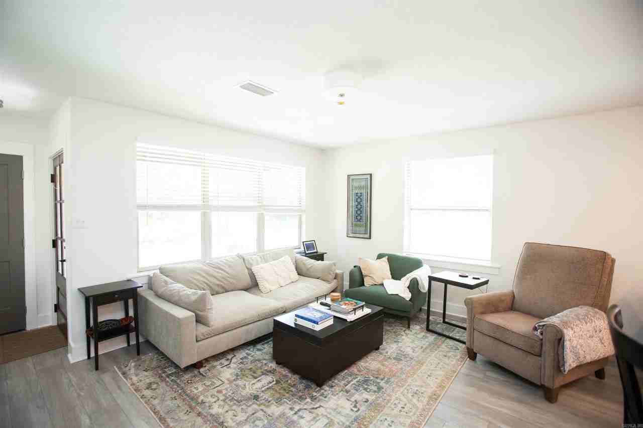 325 Midland St - Photo 6 of 33