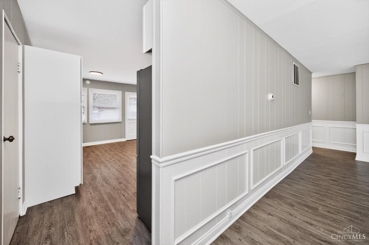 1041 Sheffield Dr - Photo 4 of 14