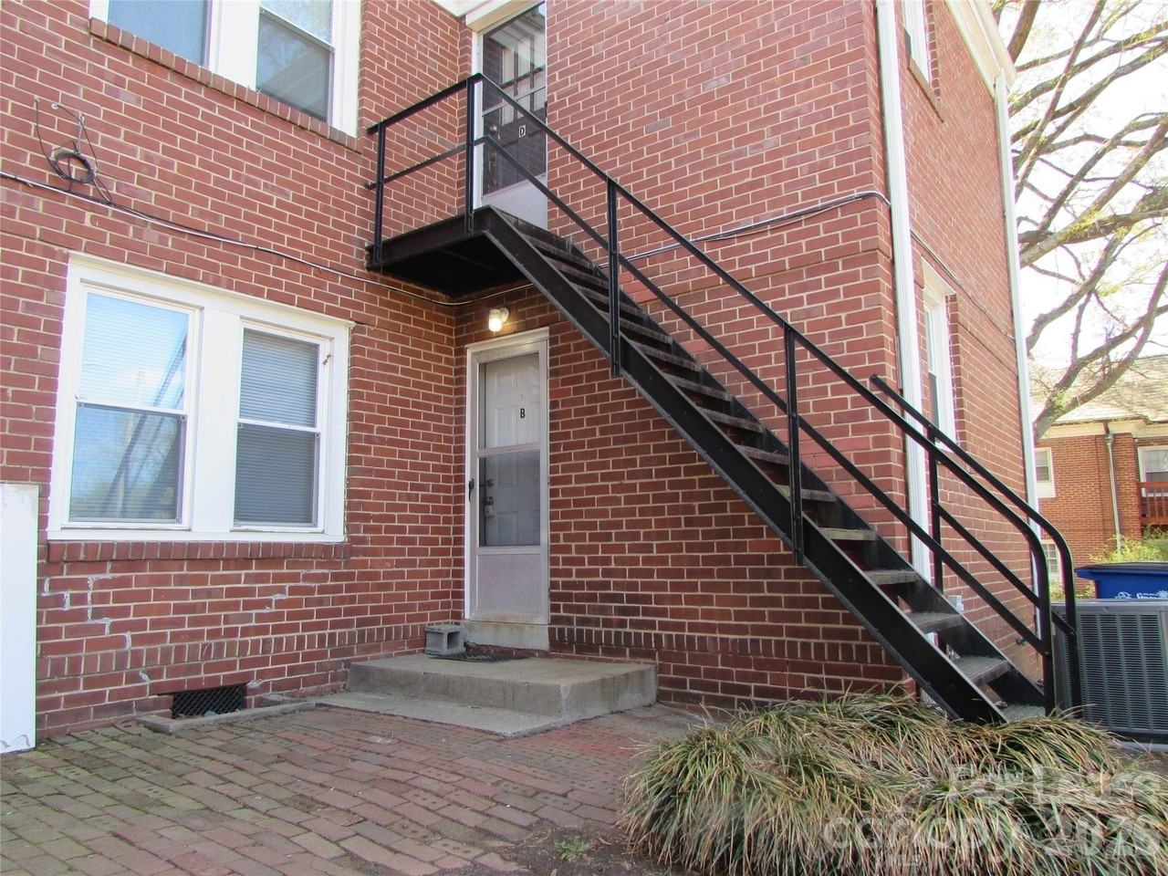 216 Harrill St #B - Photo 2 of 10