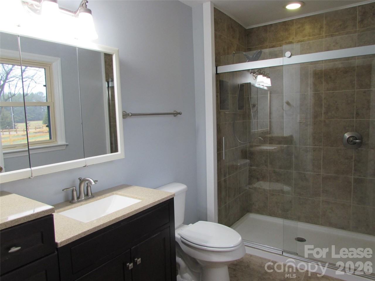 2725 Sloop Rd - Photo 6 of 14