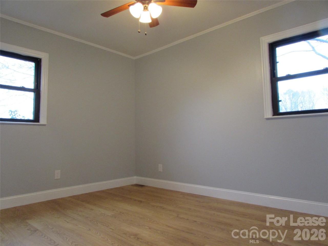 2725 Sloop Rd - Photo 7 of 14