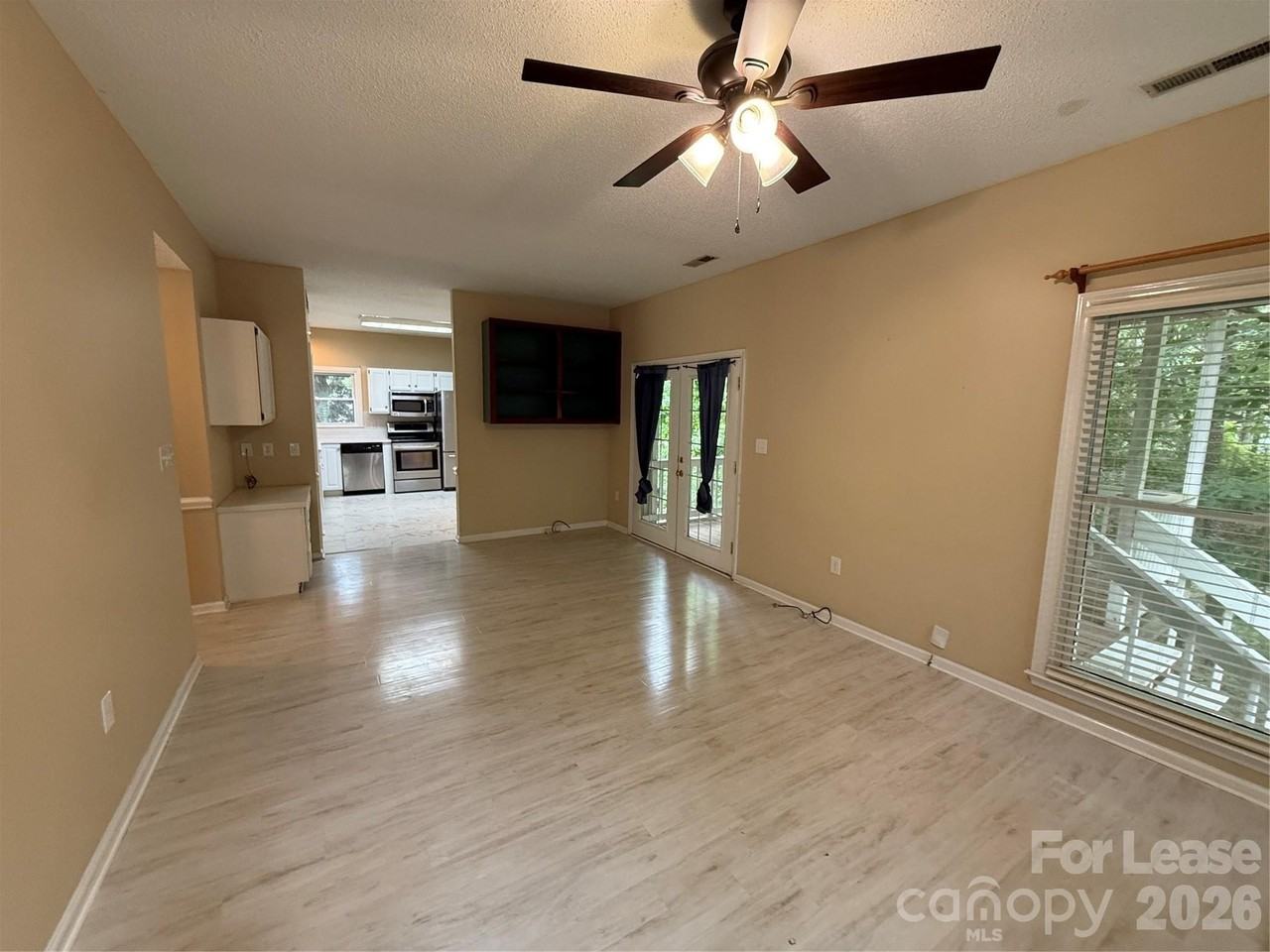 9423 Fairmead Dr - Photo 7 of 23