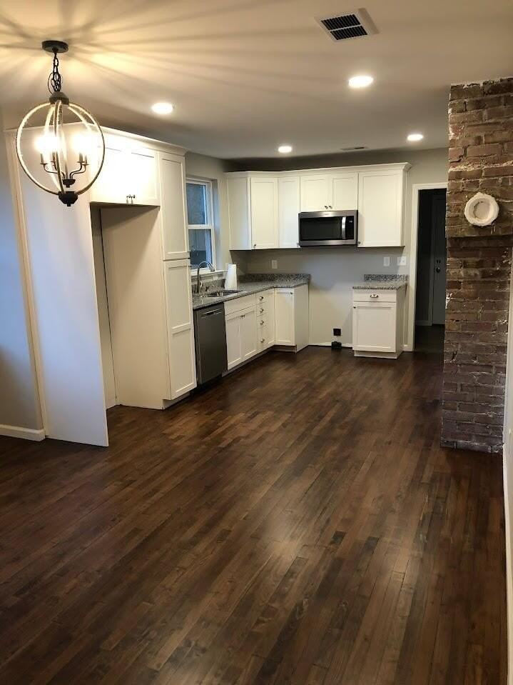 3965 Saint Johns Ave - Photo 4 of 11