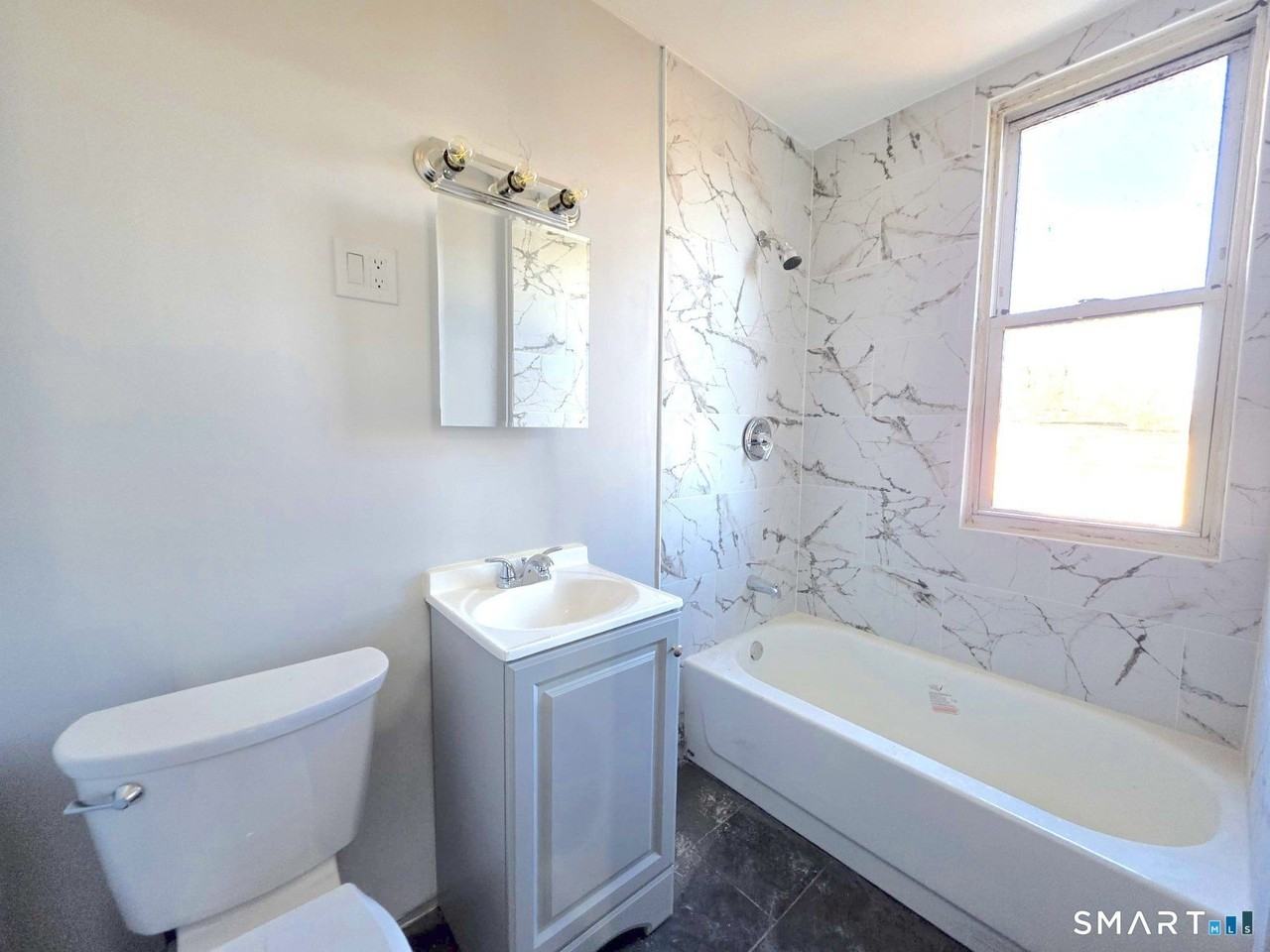 241 Congress Ave #1stFL - Photo 3 of 3