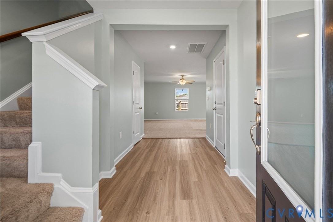 2854 Meadow View Blvd - Photo 5 of 41