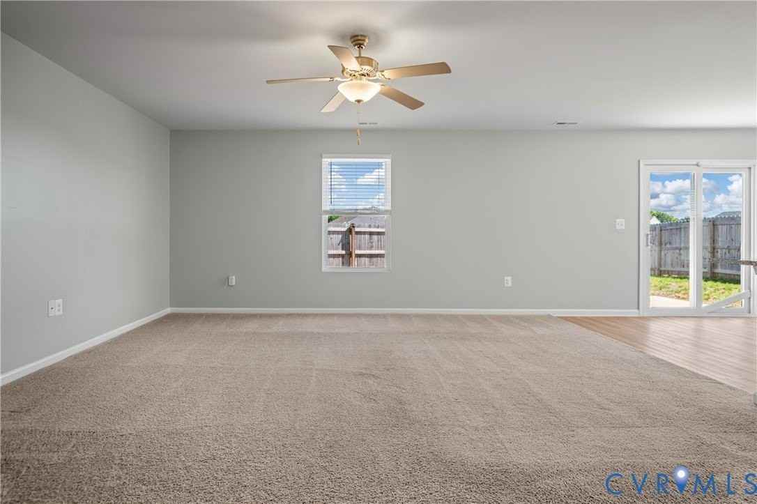 2854 Meadow View Blvd - Photo 7 of 41