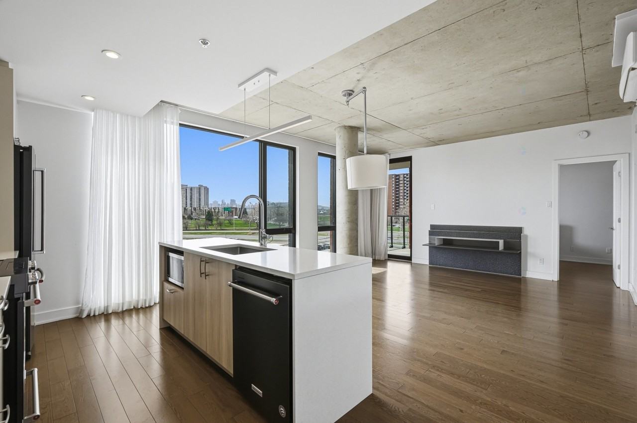 385 Rue Joliette - Photo 2 of 26