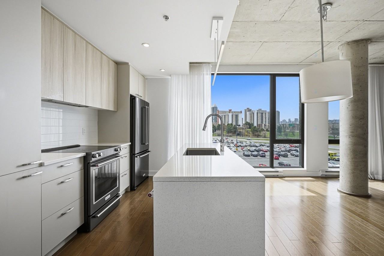 385 Rue Joliette - Photo 4 of 26