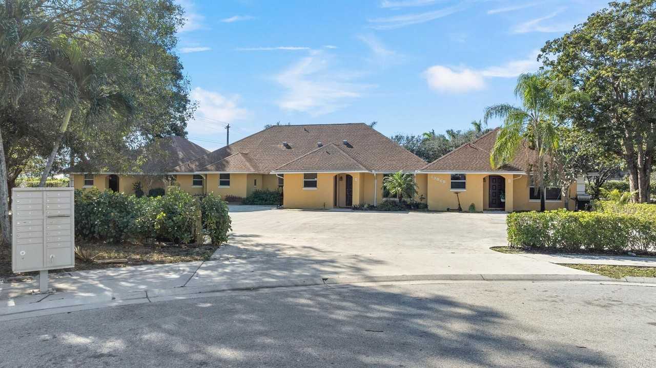 13868 York Ct - Photo 2 of 27
