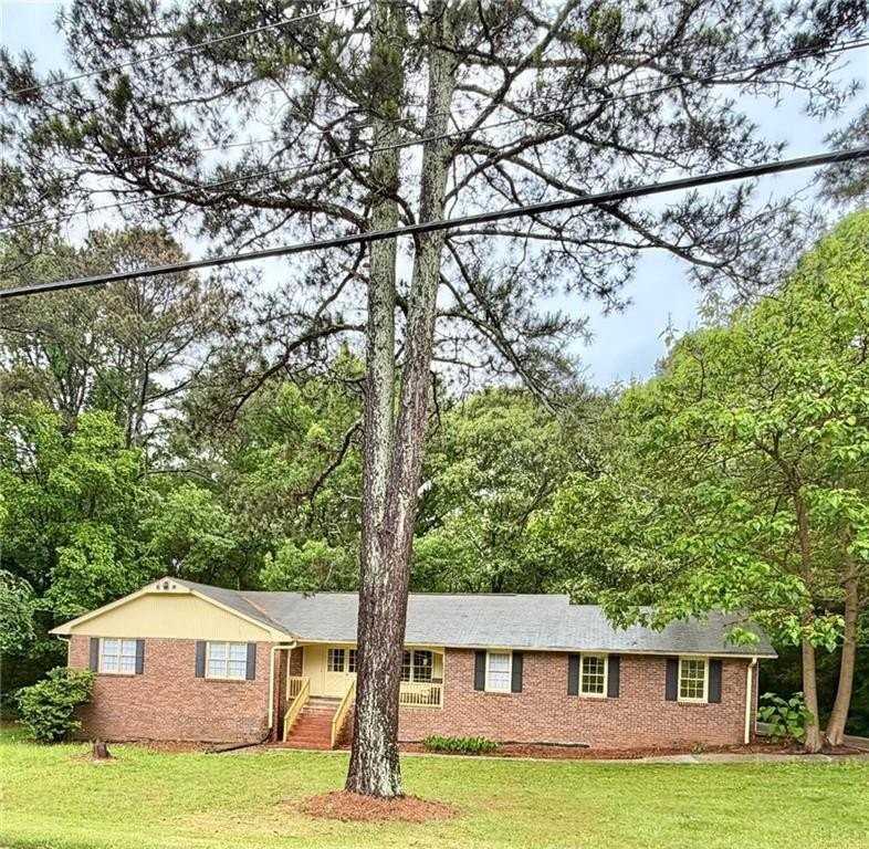 665 Arnold Rd - Photo 2 of 48