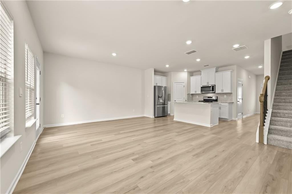 3635 Shore Wood Ave - Photo 6 of 39