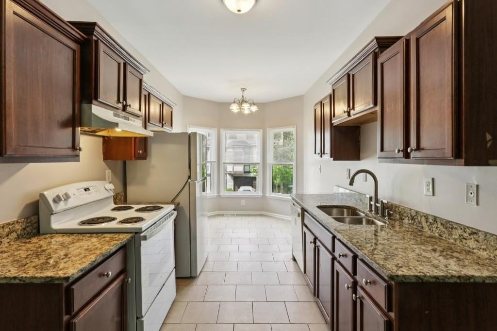 739 Prince Pl Nw - Photo 3 of 29