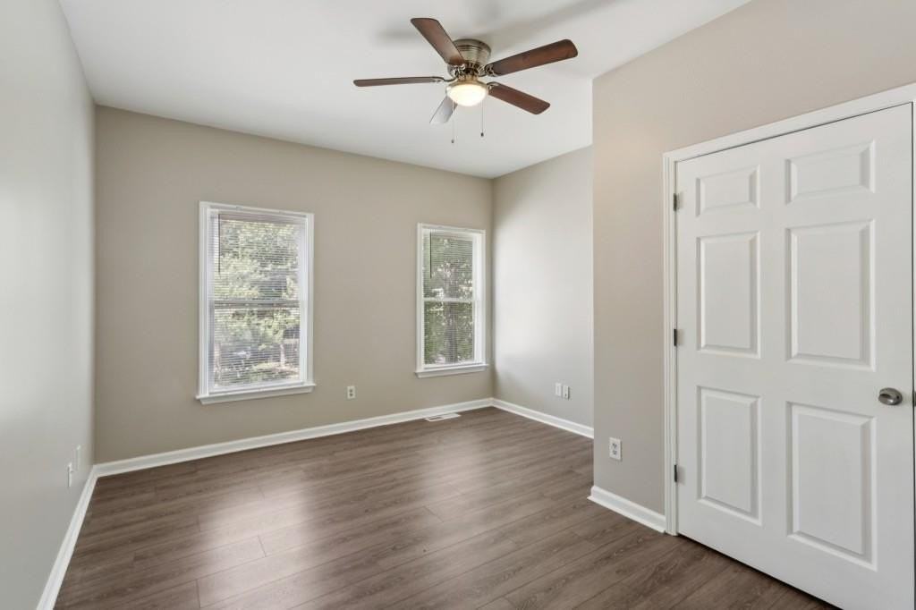 739 Prince Pl Nw - Photo 4 of 29