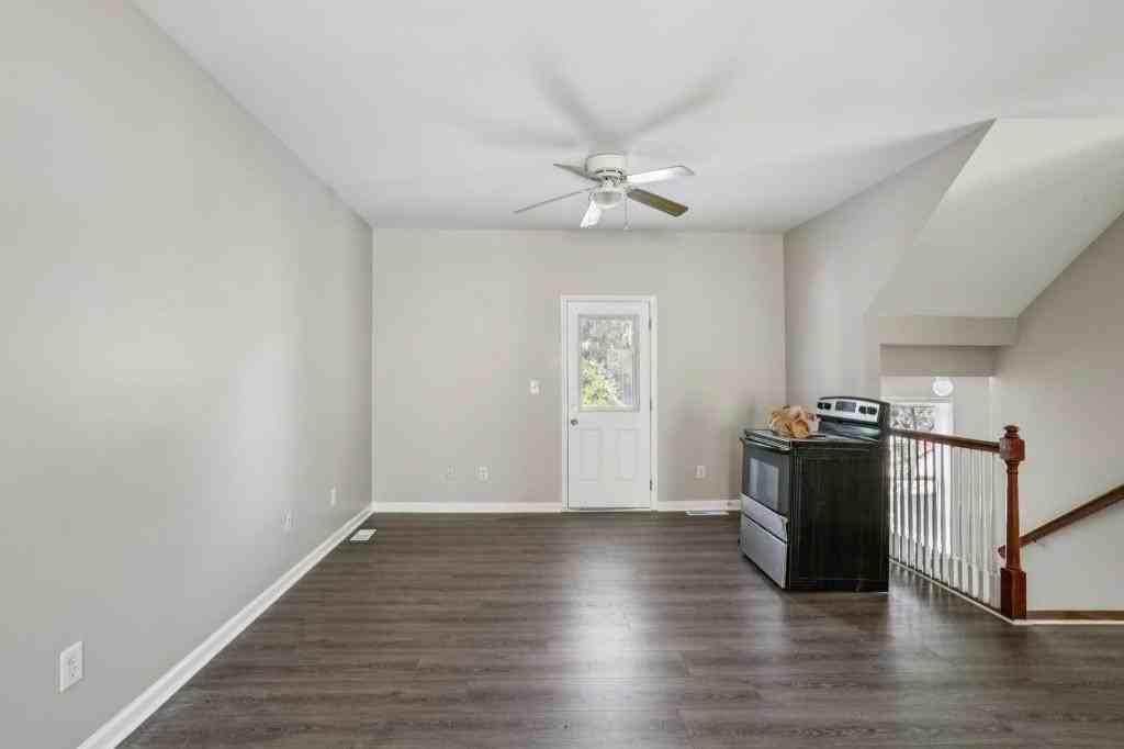 740 Prince Pl Nw - Photo 2 of 31