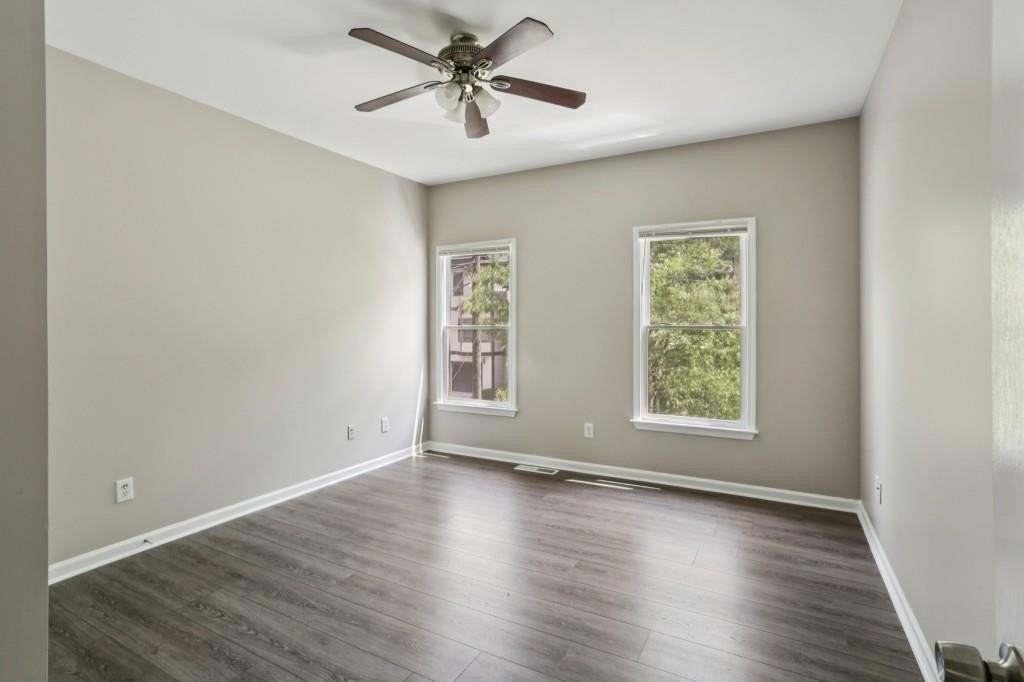 740 Prince Pl Nw - Photo 4 of 31
