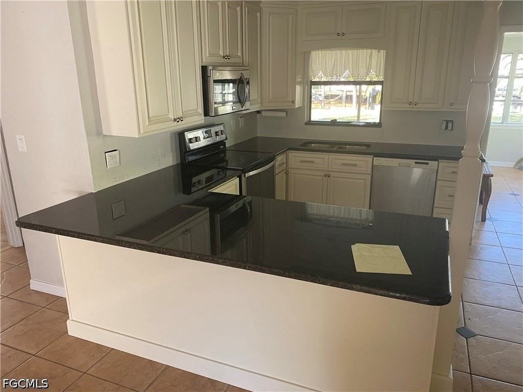 2143 W Tobago Cir - Photo 4 of 12