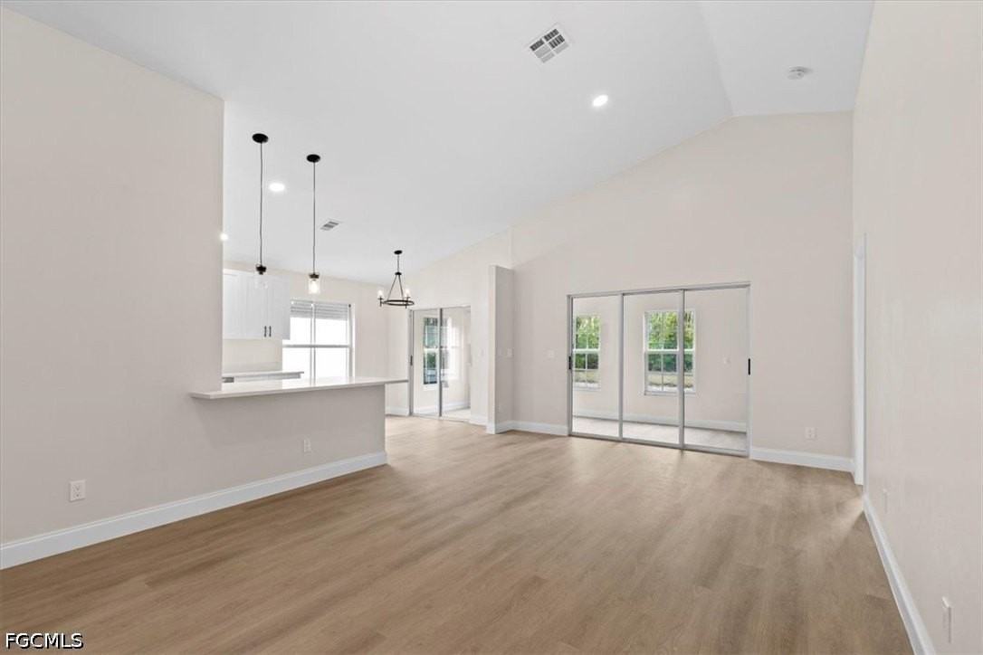 3358 Sabal Springs Blvd - Photo 5 of 26