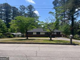 featured image of 203 S Chilton Cres