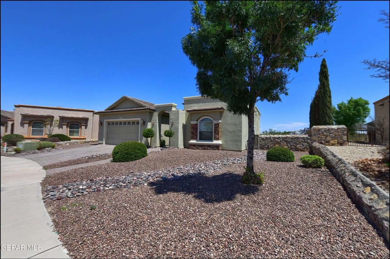 7379 Black Mesa Dr - Photo 2 of 45