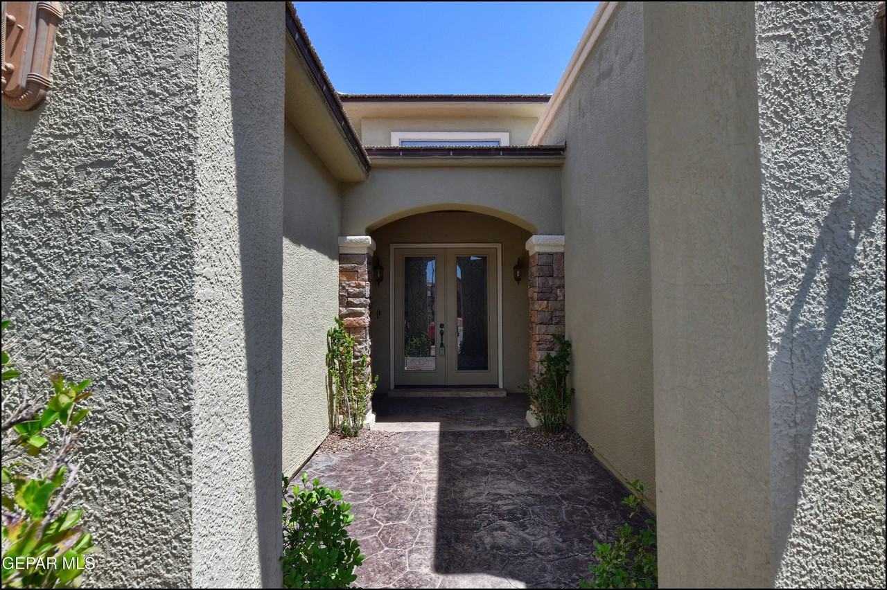 7379 Black Mesa Dr - Photo 5 of 45