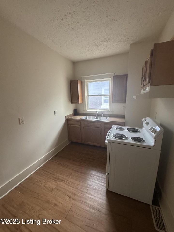 2 Eutropia Ct - Photo 2 of 9