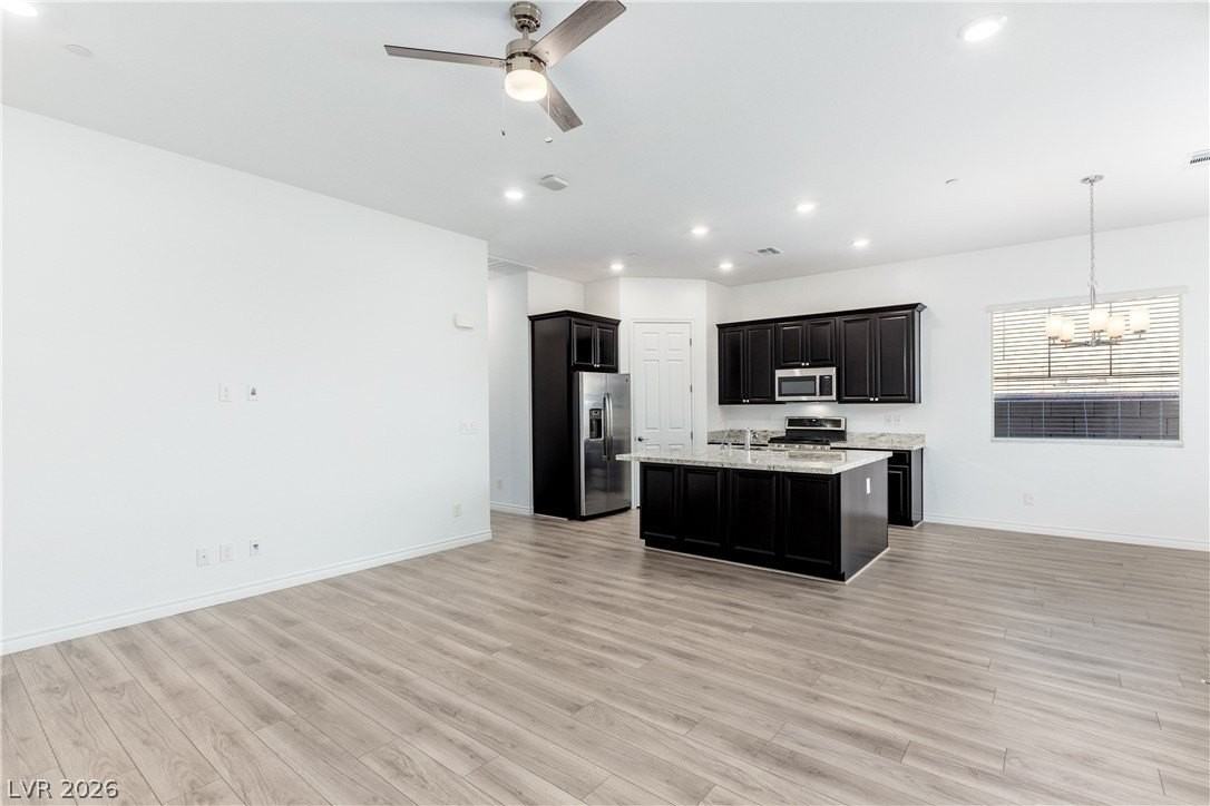 774 Iris Desert St - Photo 3 of 27