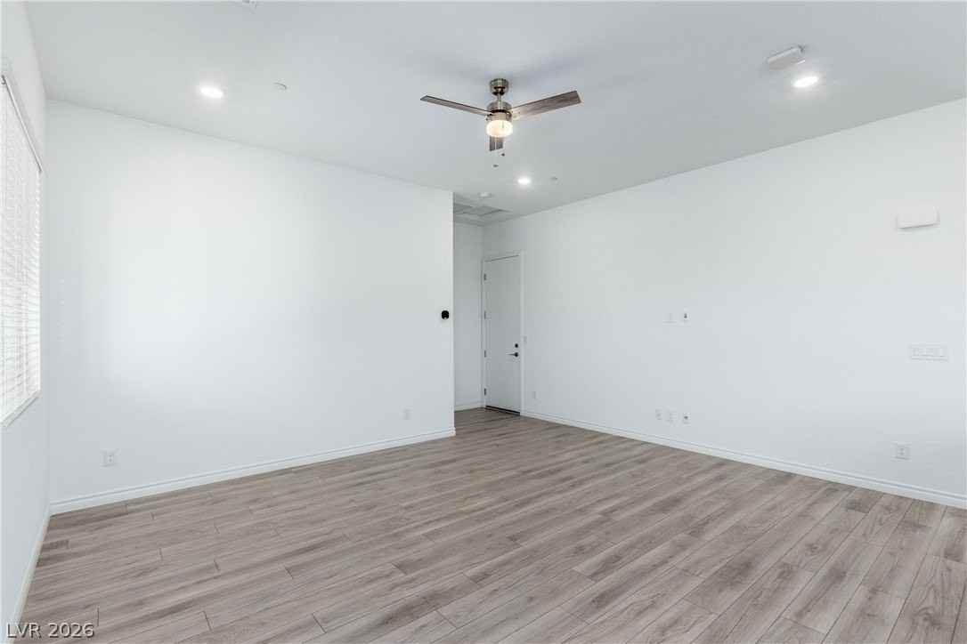 774 Iris Desert St - Photo 5 of 27