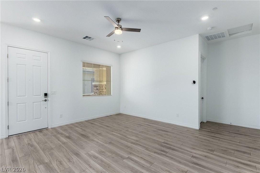 774 Iris Desert St - Photo 6 of 27