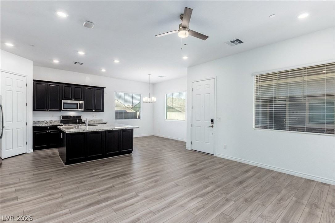 774 Iris Desert St - Photo 7 of 27