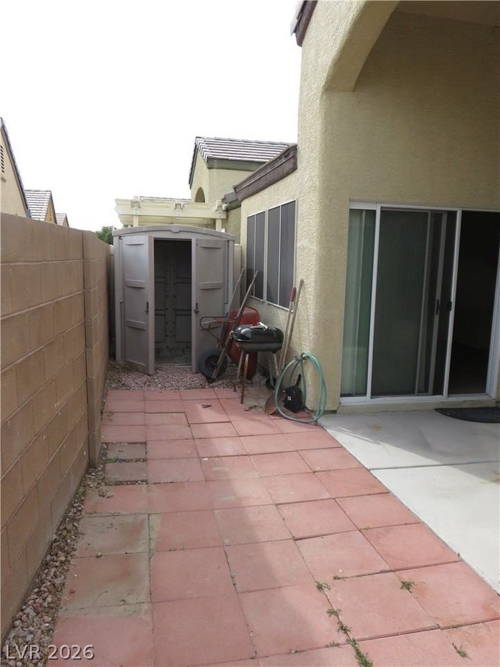 3358 Glacial Lake St - Photo 4 of 20