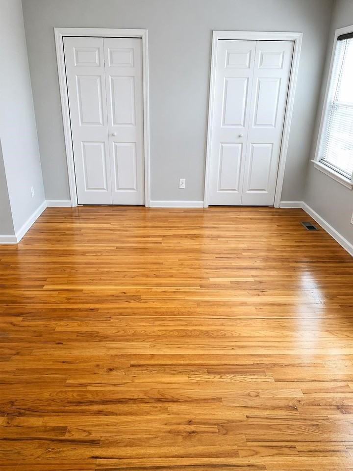 212 Clerk St #2 - Photo 6 of 11