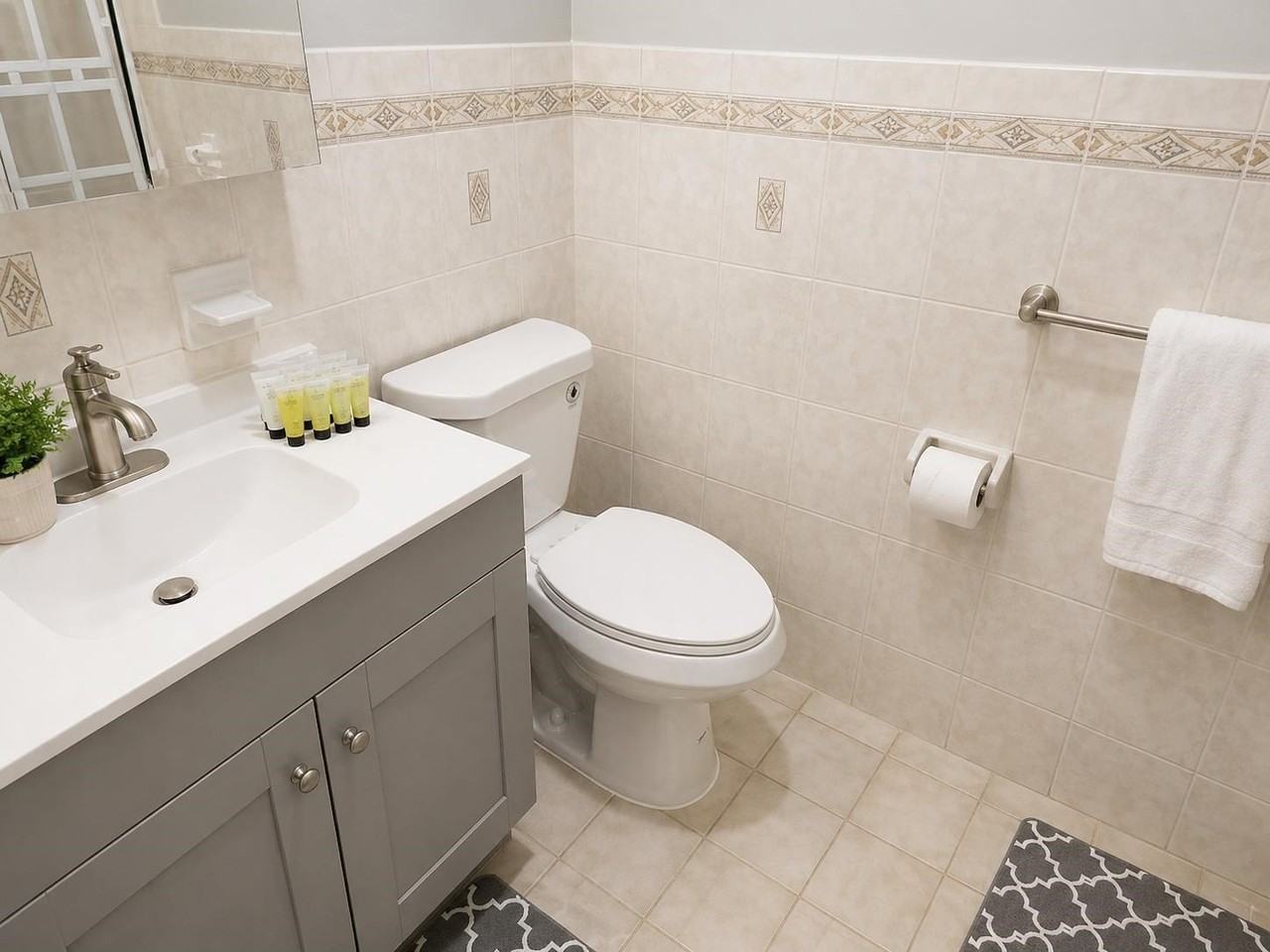212 Clerk St #2 - Photo 7 of 11
