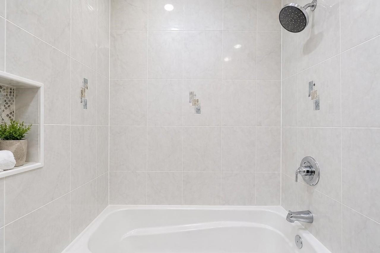 212 Clerk St #2 - Photo 7 of 12