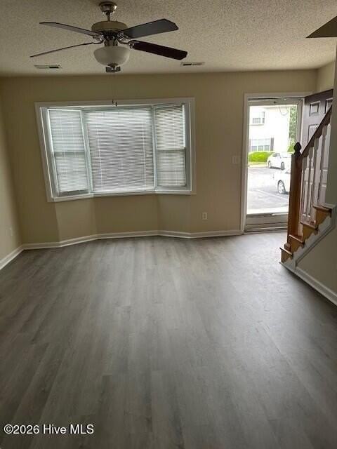3812 E Vancroft Cir #L3 - Photo 6 of 14
