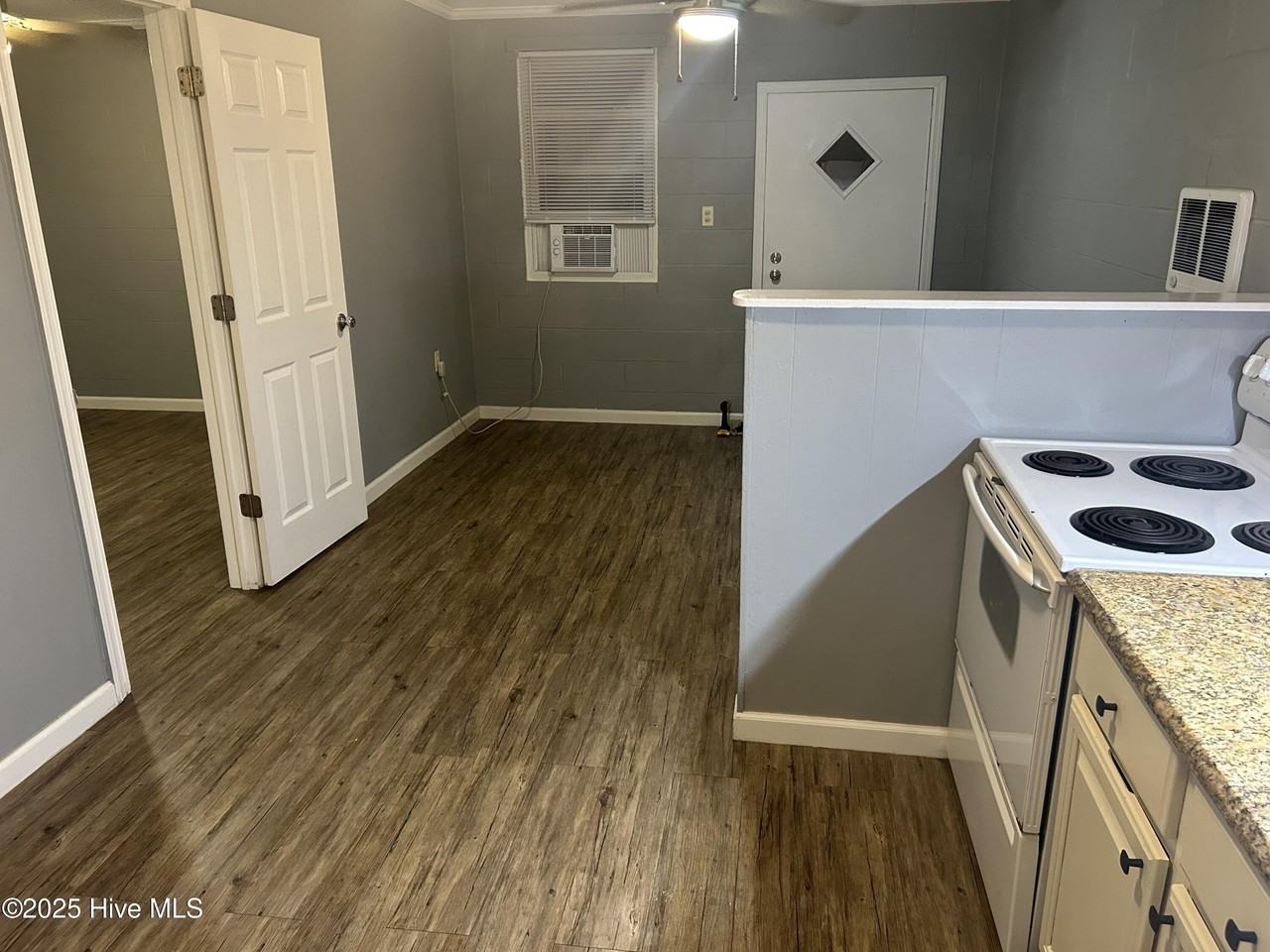 203 Morton St #5 - Photo 2 of 5
