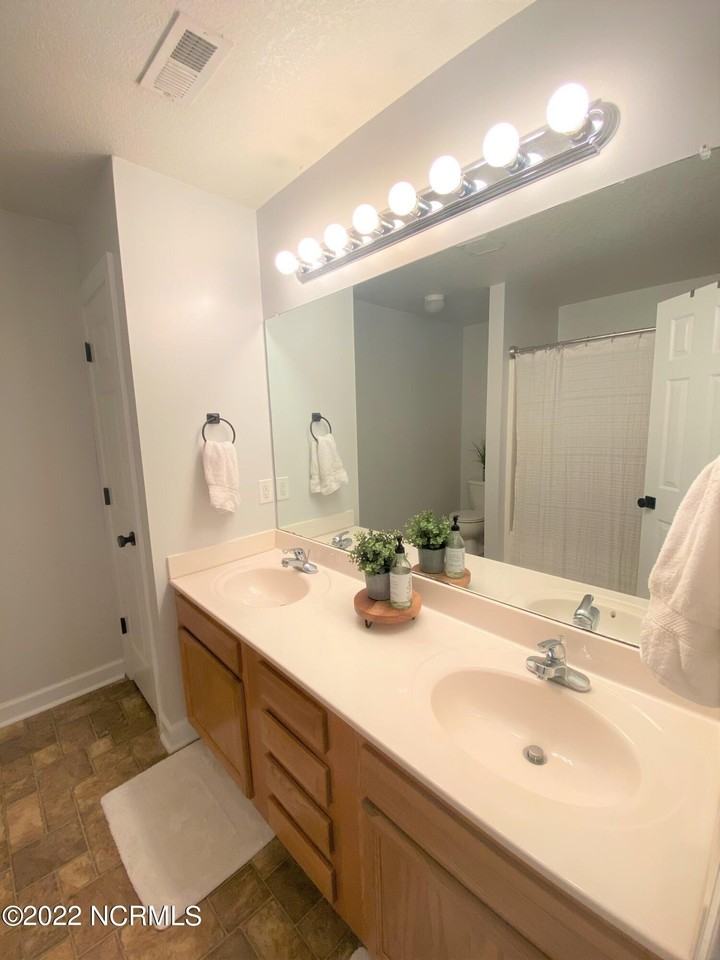 901 Springwood Dr - Photo 6 of 8