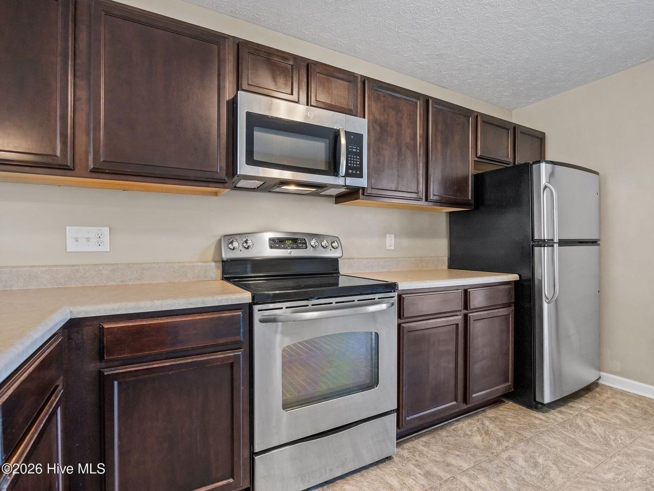 504 Cider Hill Rd - Photo 5 of 19
