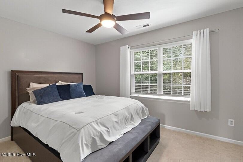 305 Meadowbrook Ln - Photo 5 of 9