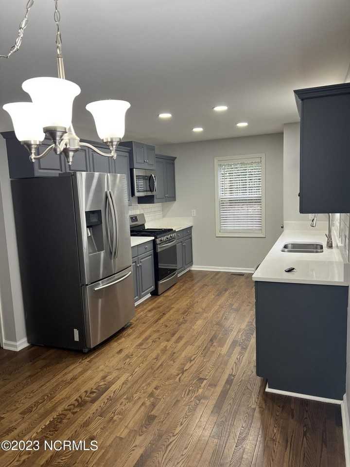 6 Pierce Pl - Photo 3 of 16
