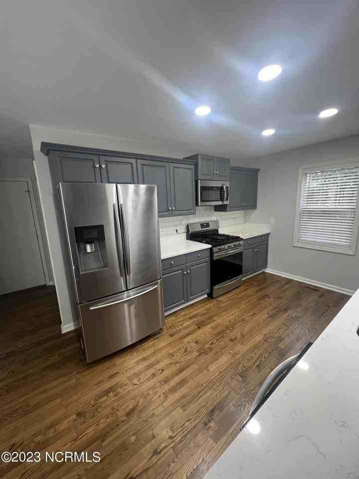 6 Pierce Pl - Photo 5 of 16