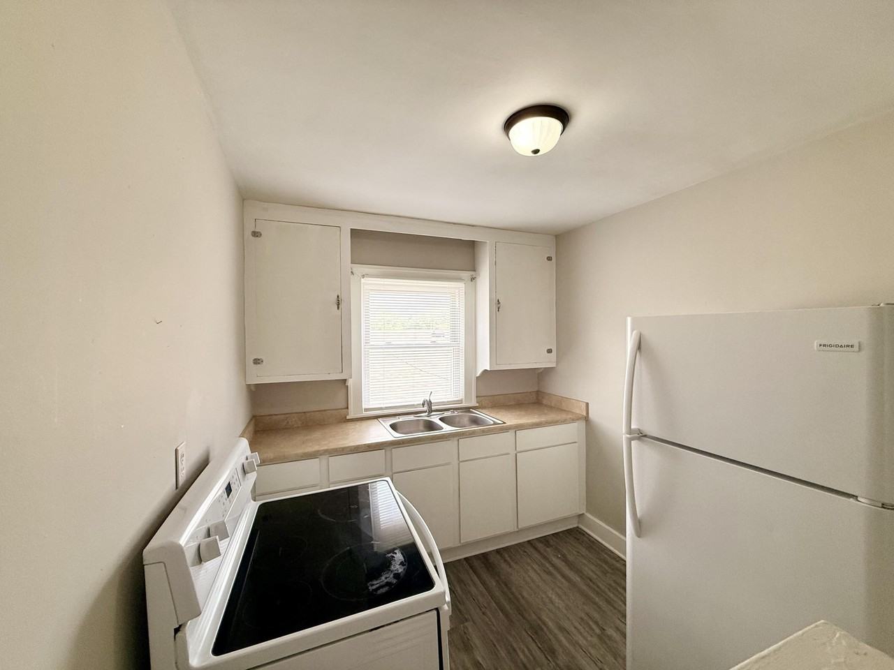 640 Beaumont Ave #A - Photo 5 of 5