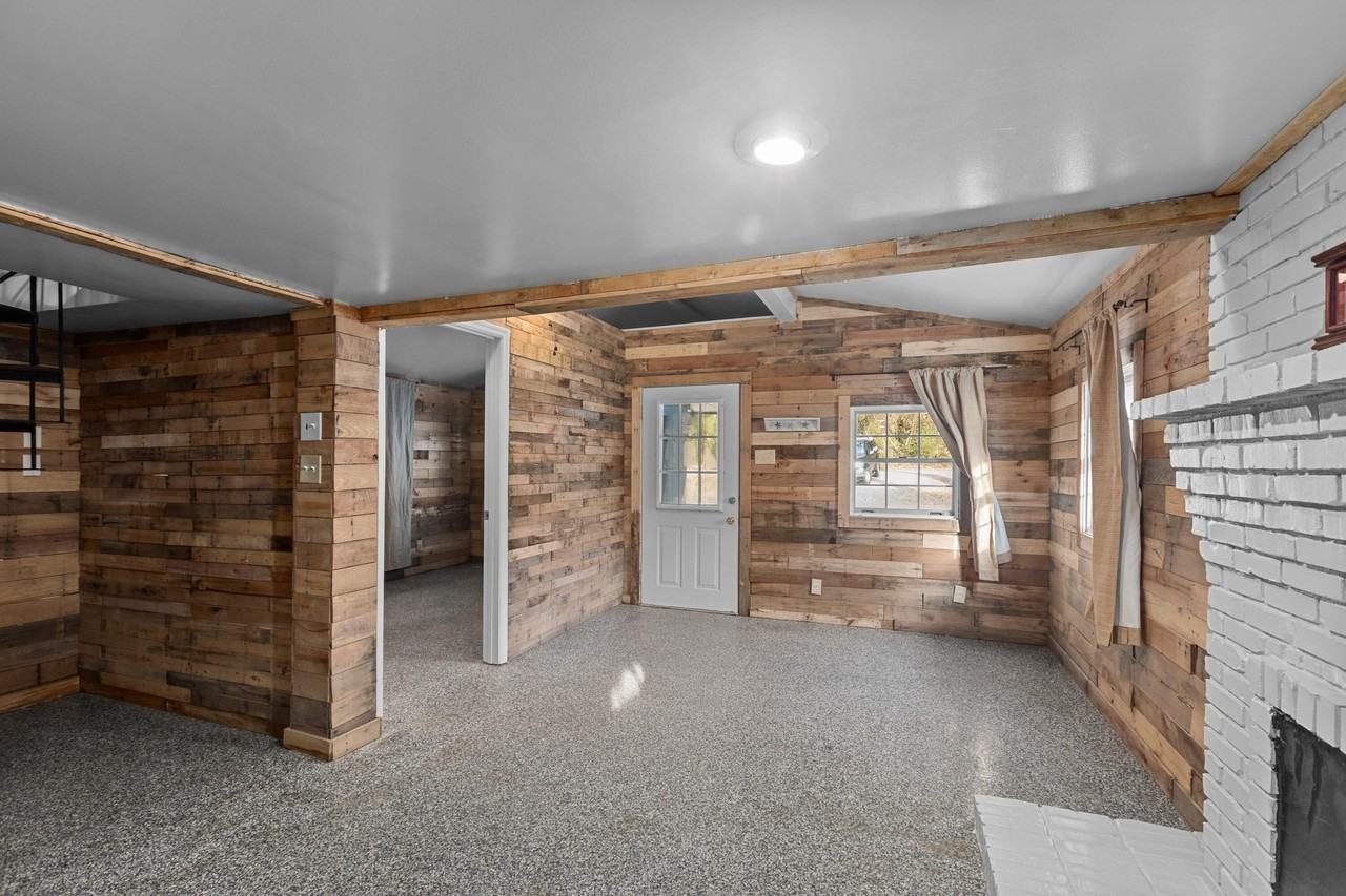 1494 Amster Grove Rd - Photo 4 of 39