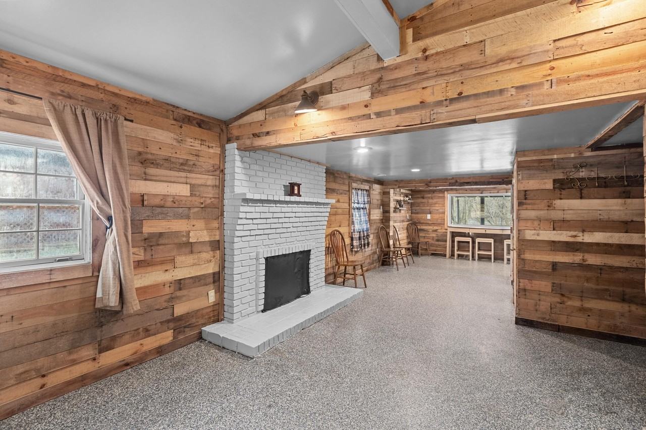 1494 Amster Grove Rd - Photo 5 of 39