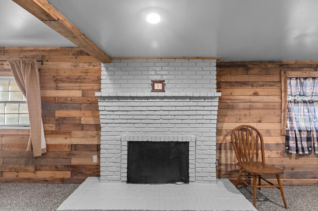 1494 Amster Grove Rd - Photo 7 of 39