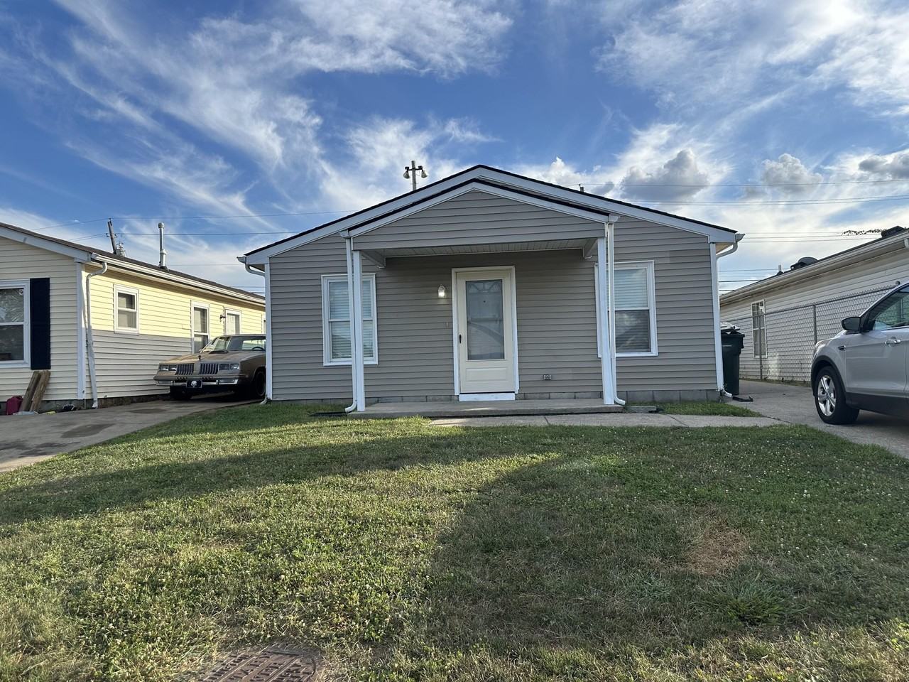 1715 Gerald Dr - Photo 2 of 17