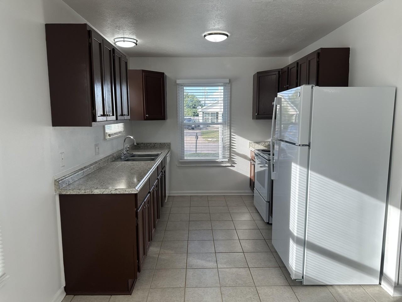 1715 Gerald Dr - Photo 5 of 17
