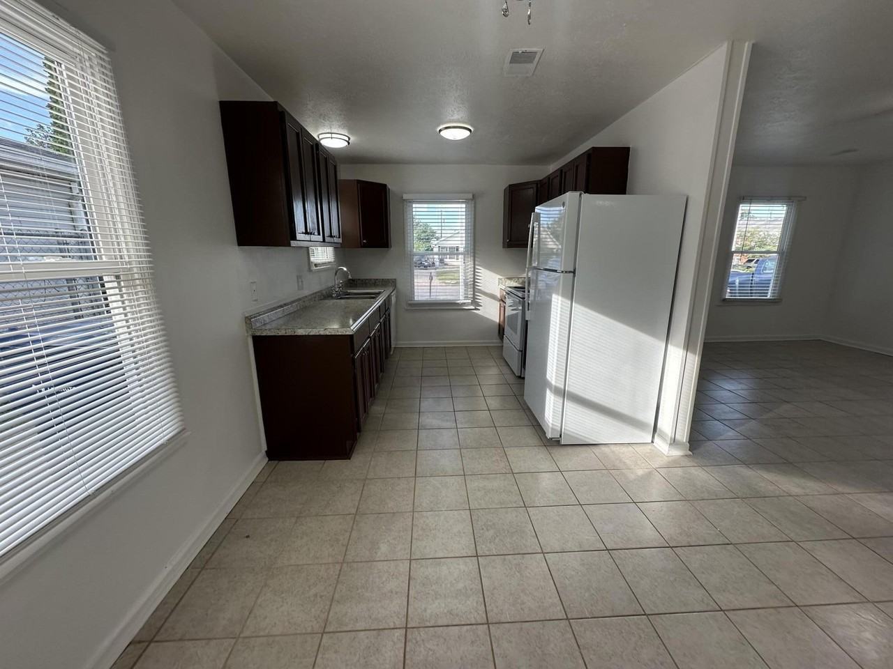 1715 Gerald Dr - Photo 6 of 17