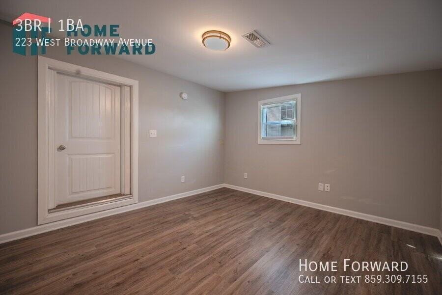223 W Broadway Ave - Photo 3 of 17