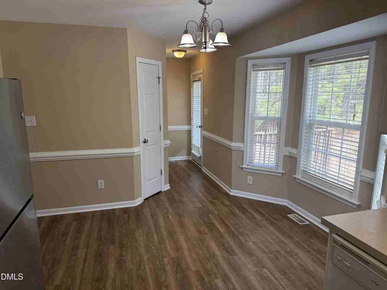 313 Opal Ln - Photo 5 of 14